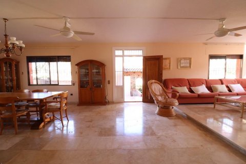 Villa for sale Alicante, Spain 5 bedrooms, 227 sq.m. No. 115638 - photo 2