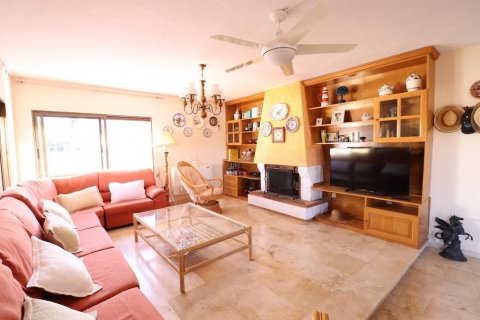 Villa for sale Alicante, Spain 5 bedrooms, 227 sq.m. No. 115638 - photo 6