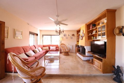 Villa for sale Alicante, Spain 5 bedrooms, 227 sq.m. No. 115638 - photo 5