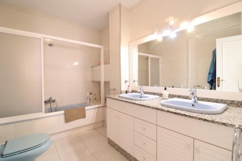 Villa for sale Alicante, Spain 5 bedrooms, 227 sq.m. No. 115638 - photo 13