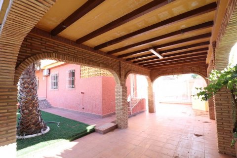 Villa for sale Alicante, Spain 5 bedrooms, 227 sq.m. No. 115638 - photo 22