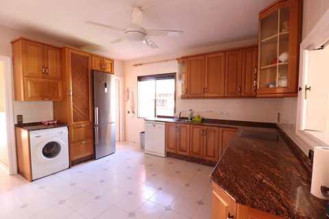 Villa for sale Alicante, Spain 5 bedrooms, 227 sq.m. No. 115638 - photo 26