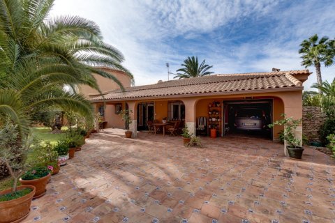 Villa in vendita Torrevieja, Alicante, Spagna 5 camere da letto, 568 mq. N° 115639 - foto 4