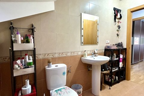 Продажа дуплекса в Вальверде де ла Вирхен, Леон, Испания 3 спальни, 118м2 №184762 - фото 12