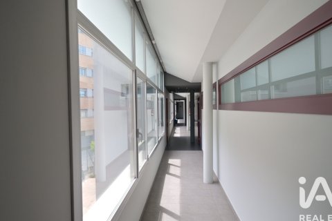 Lokal usługowy w Barbera Del Valles, Barcelona, Hiszpania 1 sypialnia, 106 mkw. nr 184767 – zdjęcie 13