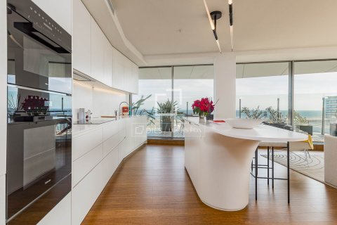 Apartment for sale in Barcelona, Spain 3 bedrooms, 194 sq.m. No. 164336 - photo 5