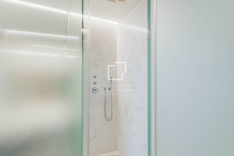 Apartment for sale in Barcelona, Spain 3 bedrooms, 194 sq.m. No. 164336 - photo 22