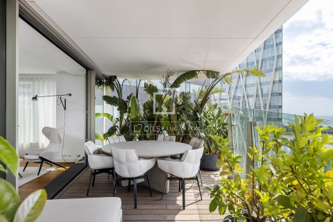 Huoneisto myytävänä Barcelona, Espanja, 3 makuuhuonetta, 185 m2 No. 164333 - kuva 13