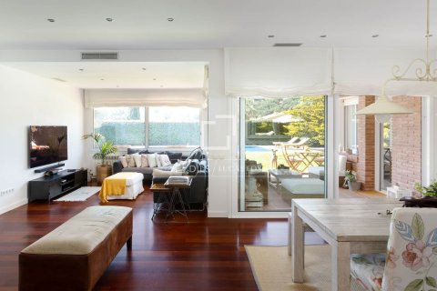 Villa à vendre à Sant Vicenc De Montalt, Barcelona, Espagne, 4 chambres, 451 m2 No. 164334 - photo 10