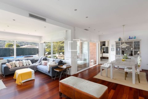 Villa à vendre à Sant Vicenc De Montalt, Barcelona, Espagne, 4 chambres, 451 m2 No. 164334 - photo 11