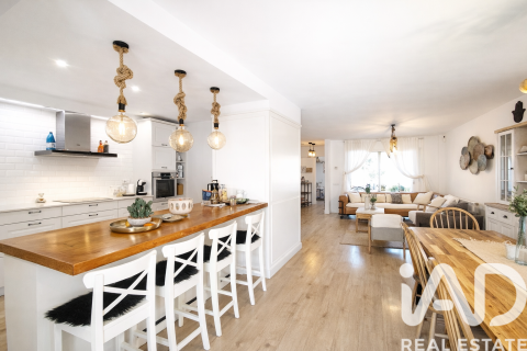 Casa adosada en venta en Sant Pere de Ribes, Barcelona, España 6 dormitorios, 372 m2 No. 173076 - foto 16