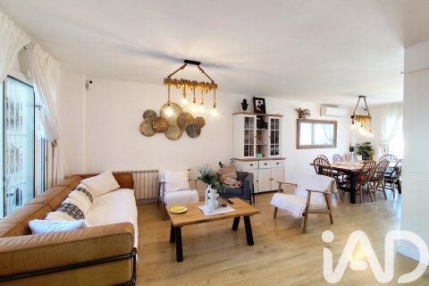 Casa adosada en venta en Sant Pere de Ribes, Barcelona, España 6 dormitorios, 372 m2 No. 173076 - foto 7