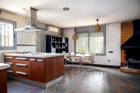 Сasa en venta en Gavà, Barcelona, España 4 dormitorios, 550 m2 No. 164943 - foto 17