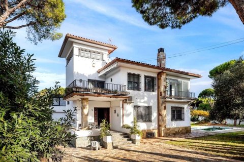 Сasa en venta en Gavà, Barcelona, España 4 dormitorios, 550 m2 No. 164943 - foto 8