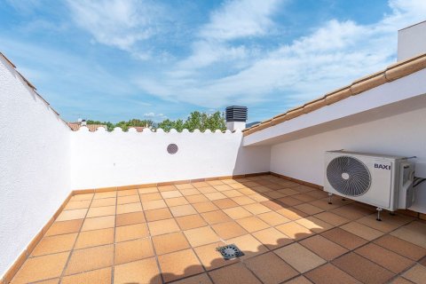 Apartment for sale in Sitges, Barcelona, Spain 3 bedrooms, 192 sq.m. No. 164941 - photo 21