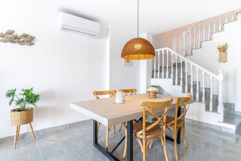 Apartment for sale in Sitges, Barcelona, Spain 3 bedrooms, 192 sq.m. No. 164941 - photo 8