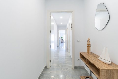 Apartment for sale in Sitges, Barcelona, Spain 3 bedrooms, 192 sq.m. No. 164941 - photo 4