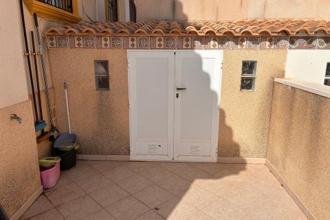 Villa en venta en Alicante, España 2 dormitorios, 80 m2 No. 193205 - foto 5
