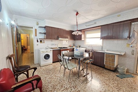 Commercial property à vendre à Torrevieja, Alicante, Espagne, 7 chambres, 466 m2 No. 191810 - photo 3