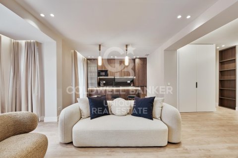 Apartamento en venta en Madrid, España 4 dormitorios, 155 m2 No. 157426 - foto 8