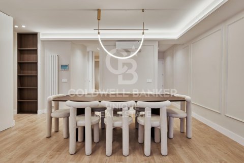 Apartamento en venta en Madrid, España 4 dormitorios, 155 m2 No. 157426 - foto 11