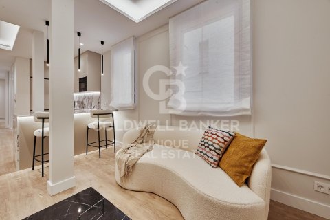 Apartamento en venta en Madrid, España 2 dormitorios, 72 m2 No. 157425 - foto 3