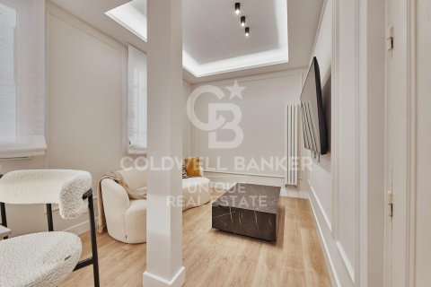 Apartamento en venta en Madrid, España 2 dormitorios, 72 m2 No. 157425 - foto 2