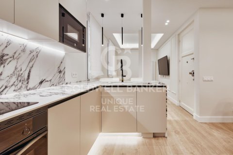 Apartamento en venta en Madrid, España 2 dormitorios, 72 m2 No. 157425 - foto 9