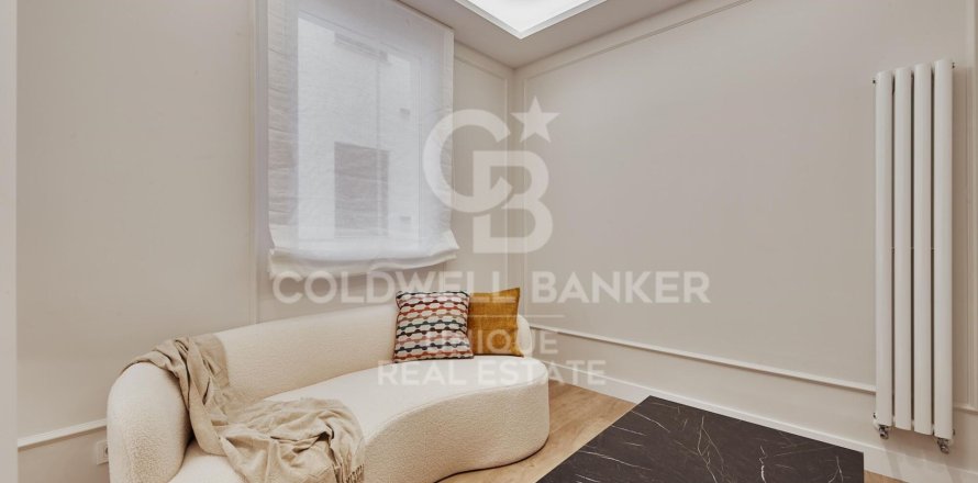 Apartamento en Madrid, España 2 dormitorios, 72 m2 No. 157425