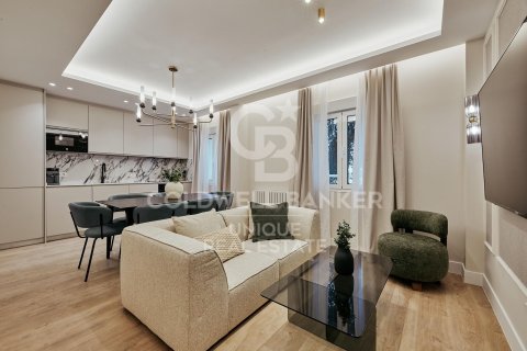 Apartamento en venta en Madrid, España 3 dormitorios,  No. 157427 - foto 6