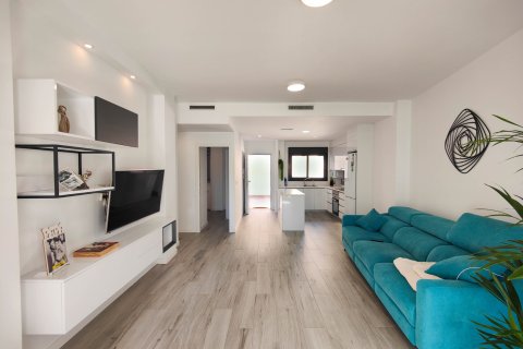 Продажа квартиры в Гуардамар-дель-Сегура, Аликанте, Испания 3 спальни, 84м2 №155510 - фото 8