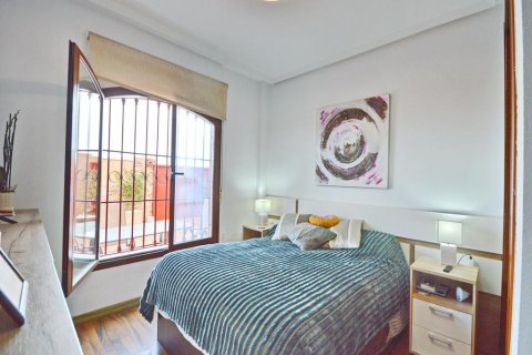Huoneisto myytävänä Torrevieja, Alicante, Espanja, 2 makuuhuonetta, 58 m2 No. 155505 - kuva 4