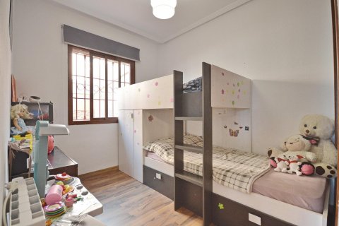 Huoneisto myytävänä Torrevieja, Alicante, Espanja, 2 makuuhuonetta, 58 m2 No. 155505 - kuva 19