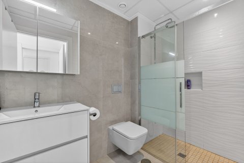 Wohnung zum Verkauf in Alicante, Spanien 2 Schlafzimmer, 70 m2 Nr. 155508 - Foto 14