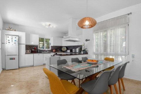 Villa till salu i Las Ramblas, Alicante, Spanien 4 sovrum, 161 kvm. Nr. 155507 - foto 6