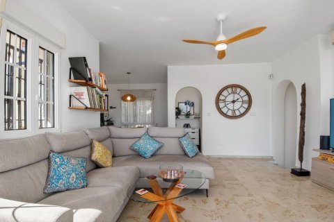 Villa till salu i Las Ramblas, Alicante, Spanien 4 sovrum, 161 kvm. Nr. 155507 - foto 5