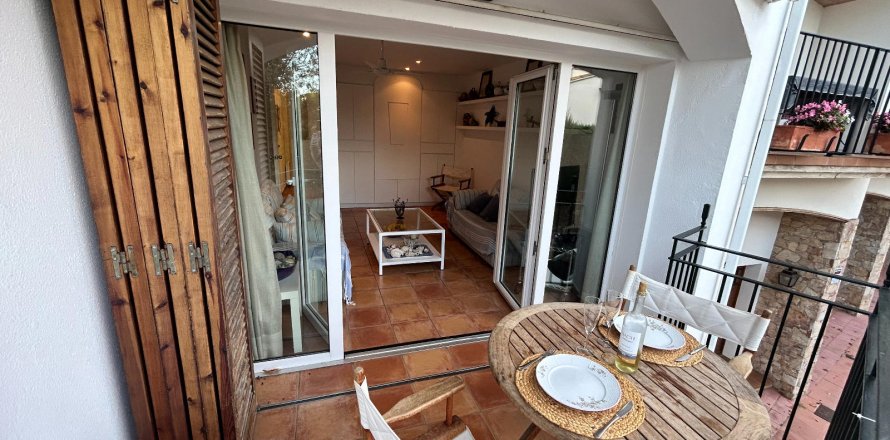 Apartment à Calella De Palafrugell, Girona, Espagne 3 chambres, 76 m2 No. 141068