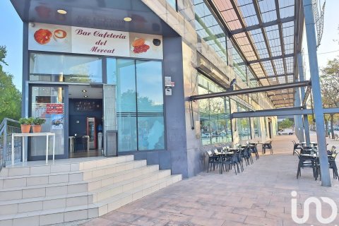 Kommersiell fastighet i Les Roquetes, Barcelona, Spanien 399 kvm. Nr. 154315