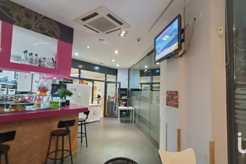 Kommersiell fastighet för uthyrning i Les Roquetes, Barcelona, Spanien 399 kvm. Nr. 154315 - foto 5