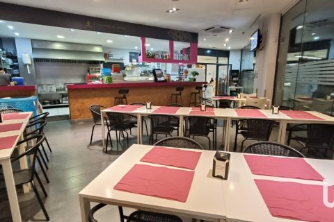 Kommersiell fastighet för uthyrning i Les Roquetes, Barcelona, Spanien 399 kvm. Nr. 154315 - foto 4