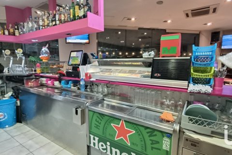 Kommersiell fastighet för uthyrning i Les Roquetes, Barcelona, Spanien 399 kvm. Nr. 154315 - foto 8