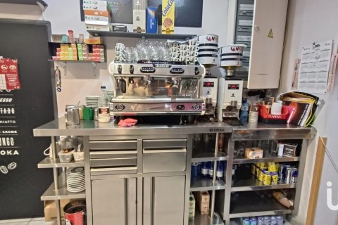 Kommersiell fastighet för uthyrning i Les Roquetes, Barcelona, Spanien 399 kvm. Nr. 154315 - foto 9