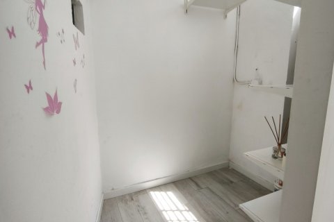 Liikekiinteistö vuokrattavana Leon, Espanja , 50 m2 No. 154312 - kuva 12