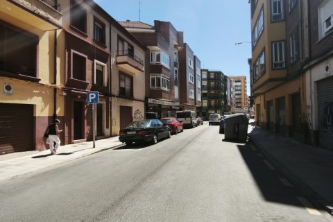 Liikekiinteistö vuokrattavana Leon, Espanja , 50 m2 No. 154312 - kuva 2