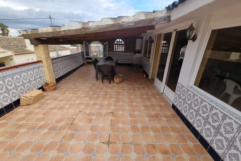 House for sale in Dolores, Alicante, Spain 3 bedrooms, 120 sq.m. No. 183618 - photo 15