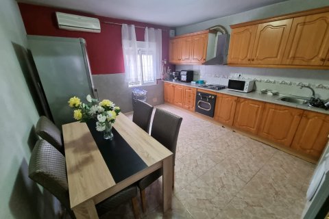 House for sale in Dolores, Alicante, Spain 3 bedrooms, 120 sq.m. No. 183618 - photo 8