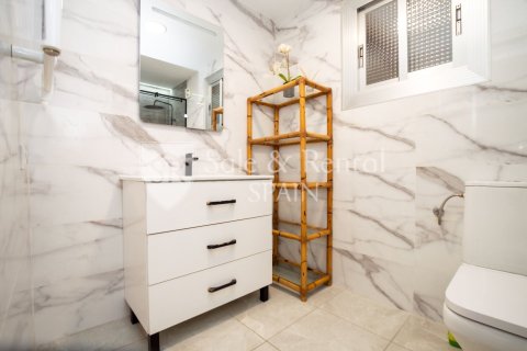 Apartment for sale in Blanes, Girona, Spain 2 bedrooms, 69 sq.m. No. 186221 - photo 21