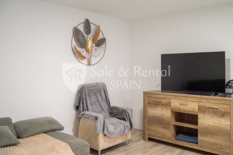 Apartment for sale in Blanes, Girona, Spain 2 bedrooms, 69 sq.m. No. 186221 - photo 3