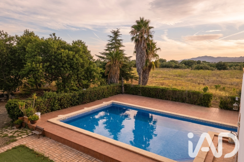 House à vendre à Montbrio del Camp, Tarragona, Espagne, 5 chambres, 690 m2 No. 188265 - photo 3