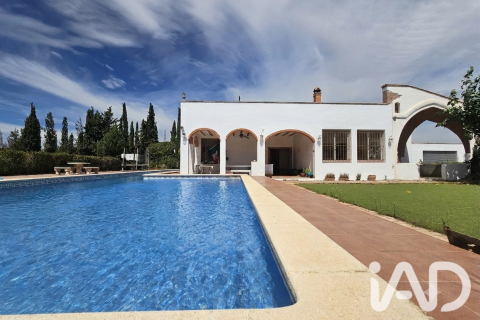 House à Montbrio del Camp, Tarragona, Espagne 5 chambres, 690 m2 No. 188265